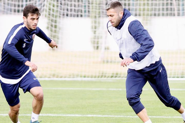 Antalyaspor'un Fransız futbolcusu Jeremy Menez'in devre arası transferinde Meksika Ligi ekiplerinden Club America'ya gideceği iddia edildi... 
