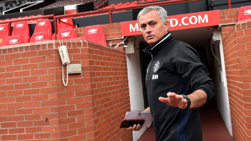 "Mourinho şikayet etmeyi bırakmalı"