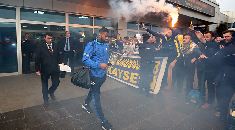 Fenerbahçe'ye coşkulu karşılama!