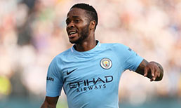 Manchester City Sterling'e servet önerdi