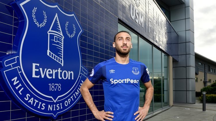 İngilizler Cenk Tosun'u konuşuyor