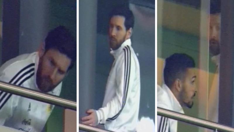 Messi tribünü terk etti