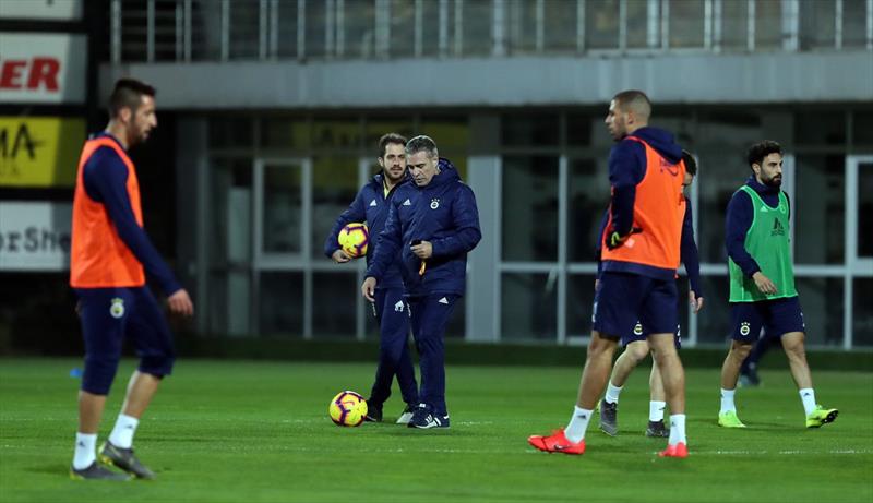 Ersun Yanal'dan kadroya Zenit ayarı!