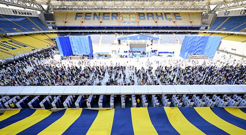 Fenerbahçe'nin Olağan Seçimli Genel Kurulu'nda oy kullanan önemli isimler