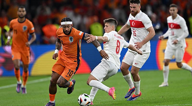 Avrupa basınında Hollanda - Türkiye